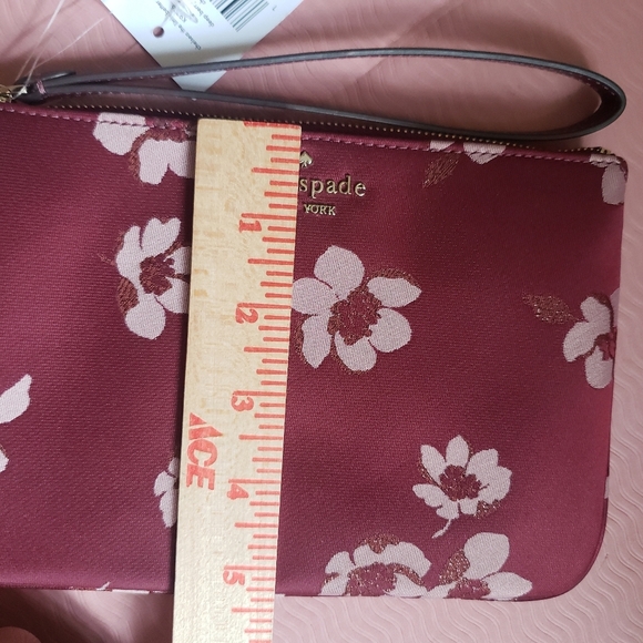 Kate Spade Chelsea The Little Better Floral Large Wristlet, NWT - Picture 10 of 12